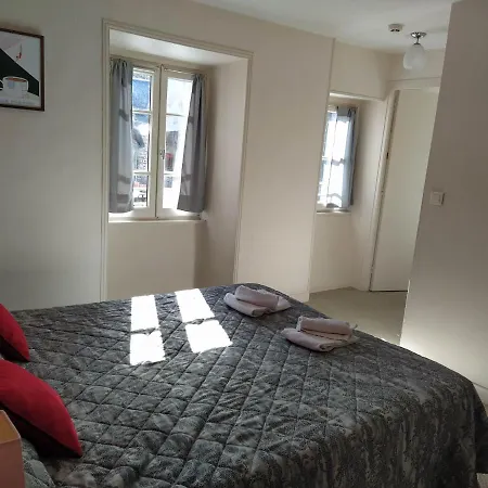 Hotel Notre Dame 2*