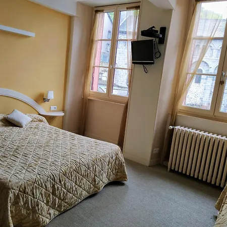 Notre Dame Hotel 2*
