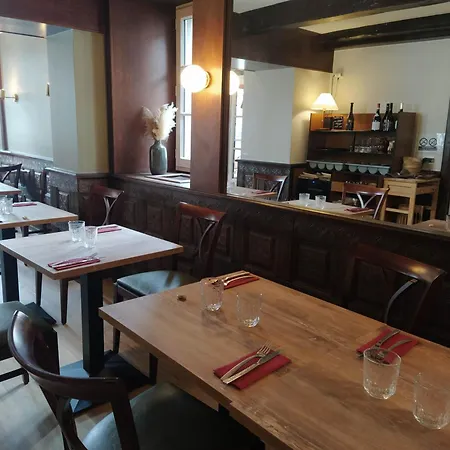 Restaurant Notre Dame فندق