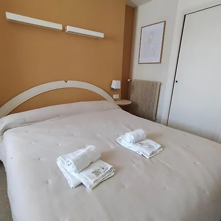 Restaurant Notre Dame ホテル 2*