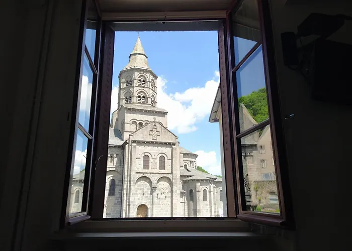 Notre Dame Hotel Orcival